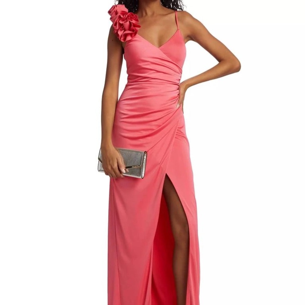Monique Lhuillier Rosa Jersey Floral Appliqué Gown